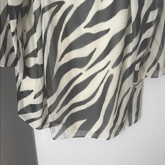 ASOS Curve Zebra Print Midi Dress in Black and White - Picture 6 of 7